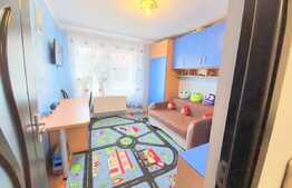 Apartament modern, 3 camere, parcare, zona Terra!