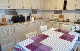 Apartament deosebit, 3 camere, 2 terase, zona Terra!