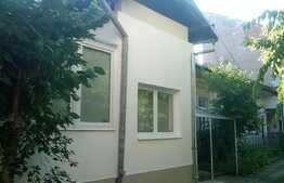 Casa ultrafinisata in zona centrala, 65 mp utili, 2 locuri de parcare