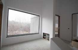 Casa individuala, 271 mp utili, 2200 mp teren, incalzire in pardoseala, finalizata!