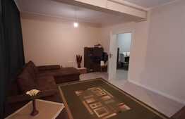 Gradina 70 mp, 2 bai, terasa, balcon, loc de parcare, zona Sub cetate