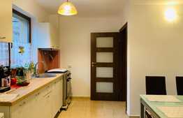 2 camere, decomandate, imobil tip casa, zona strazii Aurel Vlaicu