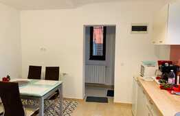 2 camere, decomandate, imobil tip casa, zona strazii Aurel Vlaicu