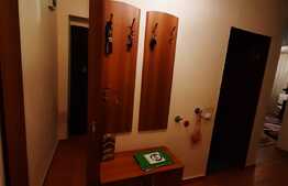 Apartament cu 2 camere, etaj intermediar, zona Florilor