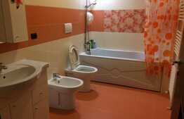 Apartament 3 camere, 64 mp, loc parcare, zona strazii Sesul de Sus!