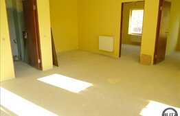 3 camere de vanzare, zona strazii Florilor