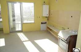 3 camere de vanzare, zona strazii Florilor