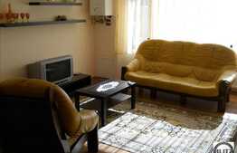 Apartament de 3 camere, in vila  din zona Campului!