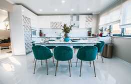 Casa cuplata, 225 mp, 250 mp teren, ultra-moderna, utilitati, priveliste! garaj!