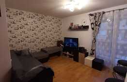 Garaj, parcare exterioara, 2 boxe, etaj intermediar, zona centrala