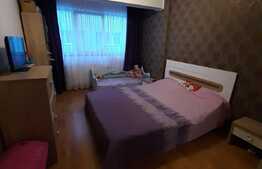 Garaj, parcare exterioara, 2 boxe, etaj intermediar, zona centrala