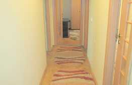 3 camere, decomandat, 69 mp utili, orientare vestica, zona strazii Parang!