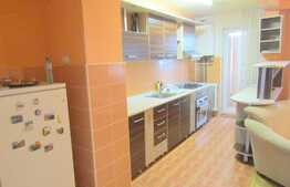 3 camere, decomandat, 69 mp utili, orientare vestica, zona strazii Parang!