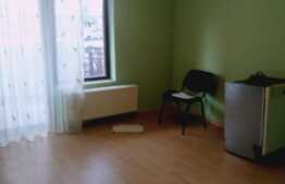 Apartament 3 camere, finisat, 61 mp., zona Terra