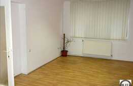 Vanzare 3 camere la 2 minute de Casa de Cultura a Studentilor