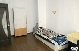 De vanzare apartament cu 3 camere, 61 mp utili