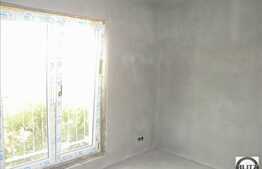 Apartament finisat, 3 camere plus 50 mp CURTE, zona Spitalul de Recuperare