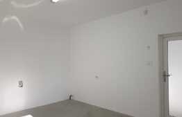 Spatiu in zona industriala a orasului, ideal pentru comert materiale/utilaje, birouri incluse