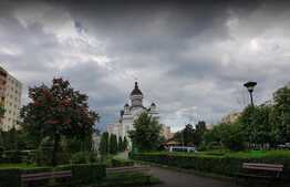 Spatiu comercial, 35 mp cu VITRINA pe tot frontul stradal, zona cu trafic pietonal intens 