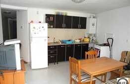 3 camere intr-un imobil tip vila din Zorilor!