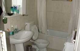 3 camere intr-un imobil tip vila din Zorilor!