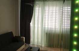 Apartament 3 camere, 70 mp, zona Vivo