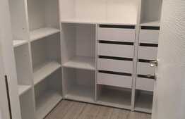 Apartament 3 camere, 70 mp, zona Vivo