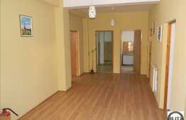 3 camere, 108 mp, imobil nou tip vila, zona UMF, mobilat complet!