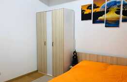 Disponibil cu 1 aprilie.Apartament 3 camere, 2 bai, 82mp, 2 parcari, zona strazii Florilor