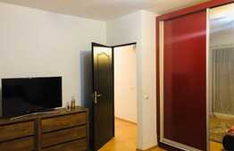 Disponibil cu 1 aprilie.Apartament 3 camere, 2 bai, 82mp, 2 parcari, zona strazii Florilor