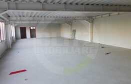 Spatiu cu destinatie multipla, 750 mp, se inchiriaza pe nivele de cate 250 mp, 30 locuri de parcare