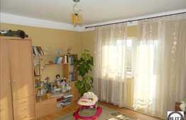 Vanzare 4 camere, decomandat, 94 mp, parcare, boxa la subsol, zona Kaufland!