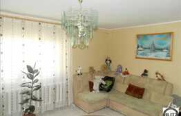 Vanzare 4 camere, decomandat, 94 mp, parcare, boxa la subsol, zona Kaufland!