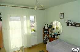 Vanzare 4 camere, decomandat, 94 mp, parcare, boxa la subsol, zona Kaufland!