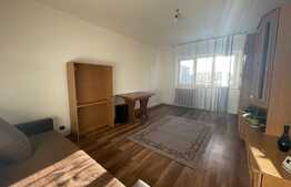 Apartament de 2 camere, decomandat, balcon, zona Golden Tulip