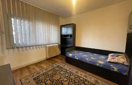 Apartament de 2 camere, decomandat, balcon, zona Golden Tulip