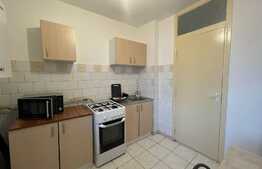 Apartament de 2 camere, decomandat, balcon, zona Golden Tulip