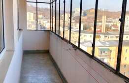 Apartament cu 3 camere, 80 mp, priveliste panoramica, zona Hotel Napoca