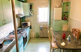 Apartament cu 3 camere, decomandat, 80 mp, parcare, zona Iulius Mall