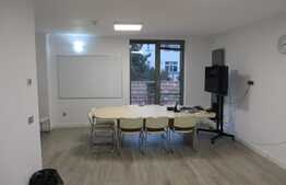 Imobil modern in zona centrala, cu parcari