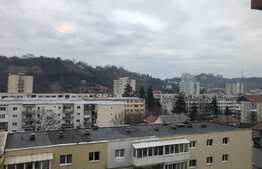 Apartament 3 camere, etaj intermediar, zona strazii Alexandru Vlahuta