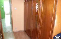 Apartament de vanzare cu 3 camere, decomandat