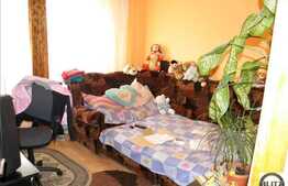 Apartament de vanzare cu 3 camere, decomandat