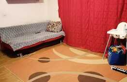 Garsoniera decomandata, loc de parcare, zona strazii Ioan Rus