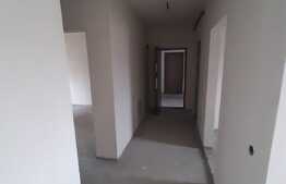 3 camere decomandate, 2 bai, 2 balcoane, camara, zona Teilor