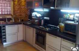 Apartament LA CHEIE cu 3 camere de vanzare zona Iulius Mall!