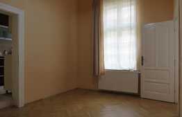 Arhitectura deosebita in centrul orasului. 