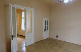 Arhitectura deosebita in centrul orasului. 