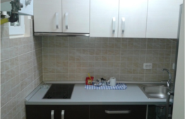 Garsoniera cocheta, 17 mp, etaj intermediar, zona Parcul Central