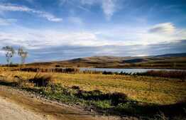 Teren 11600 mp pentru sala de evenimente cu vedere la lac 